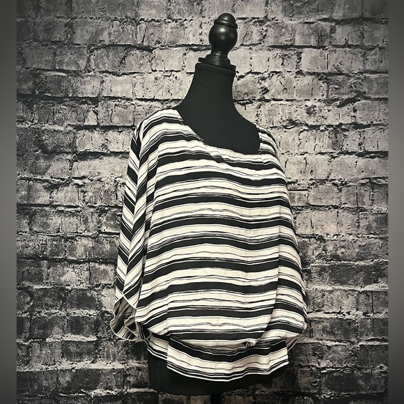 Frankie & Missy Top - Picture 5 of 5